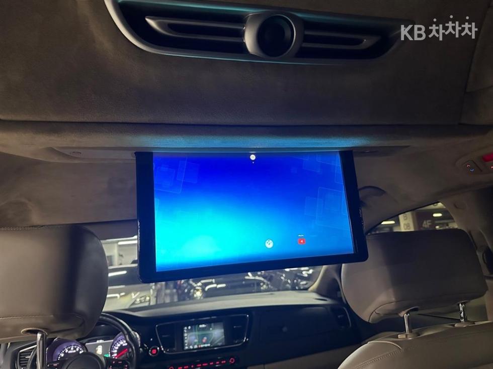 Kia Carnival — miniaturë 15