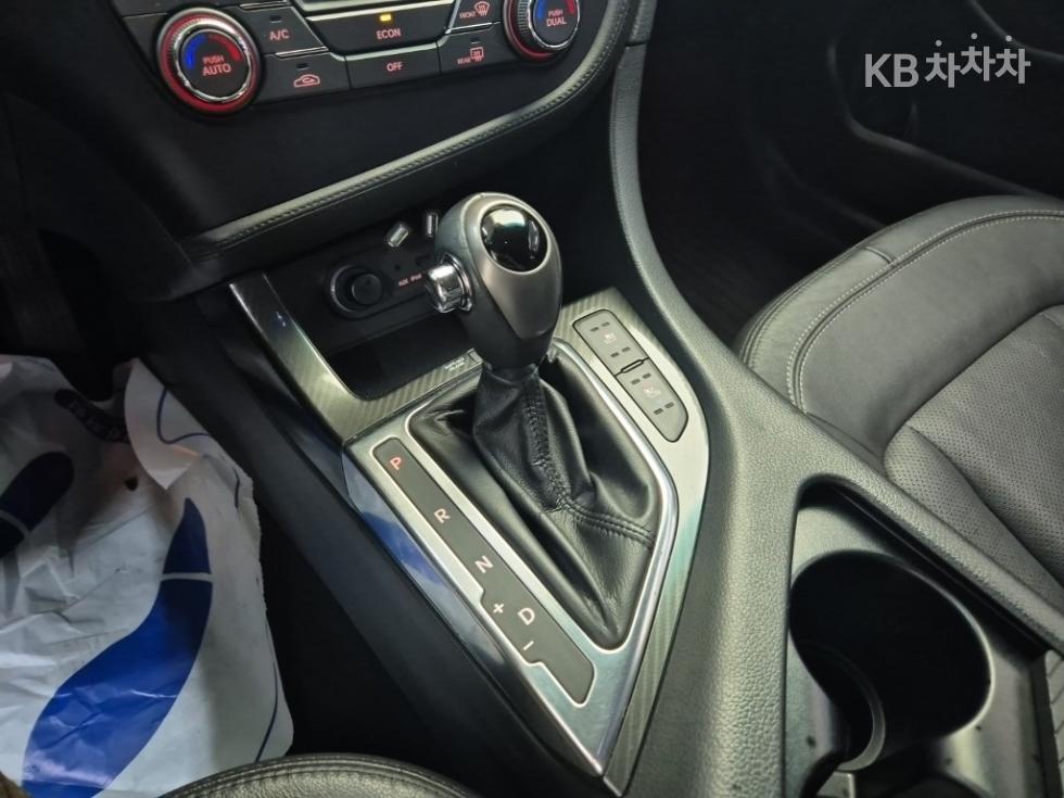 Kia K5 — miniaturë 8