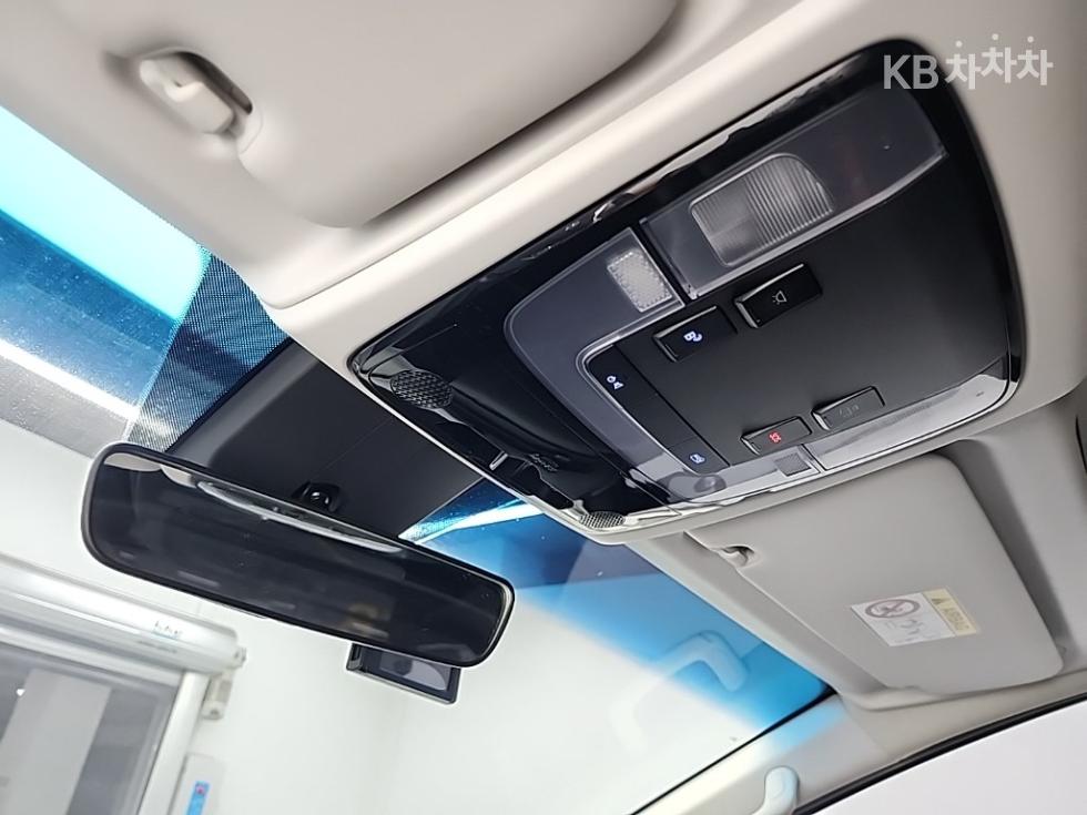 Hyundai Staria — miniaturë 14