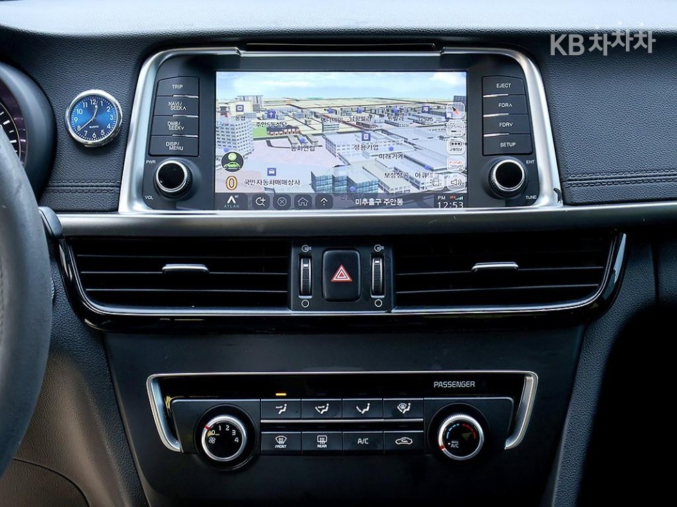 2017 Kia K5 2 photo
