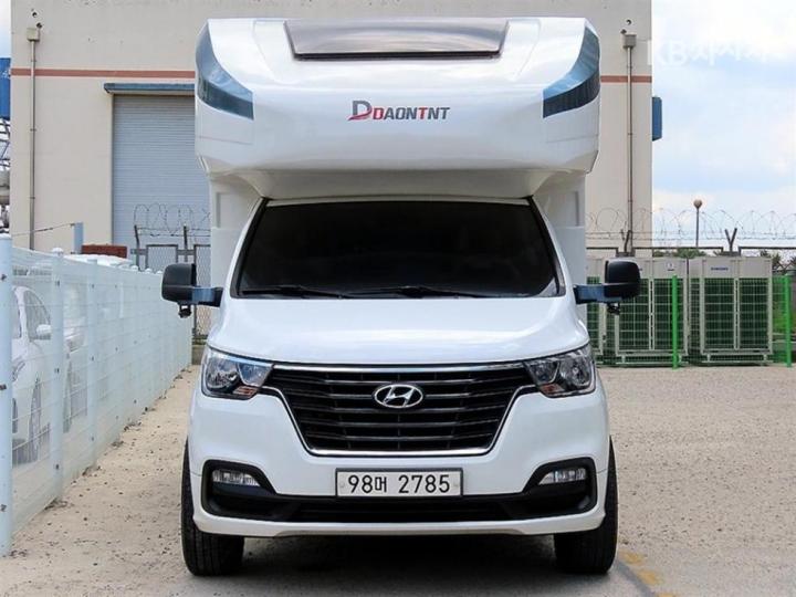 Hyundai Starex camping car — foto 1
