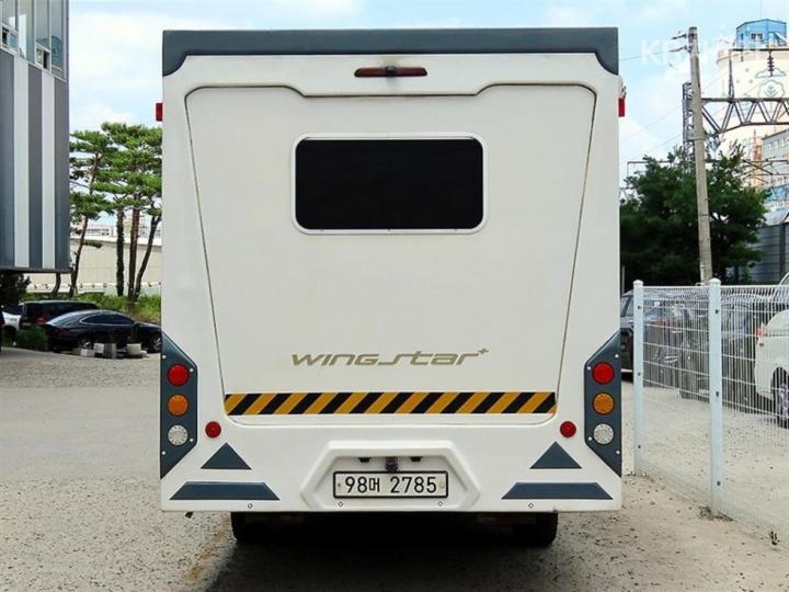 Hyundai Starex — miniaturë 4