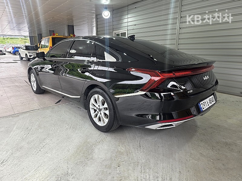 Kia K8 — miniaturë 5