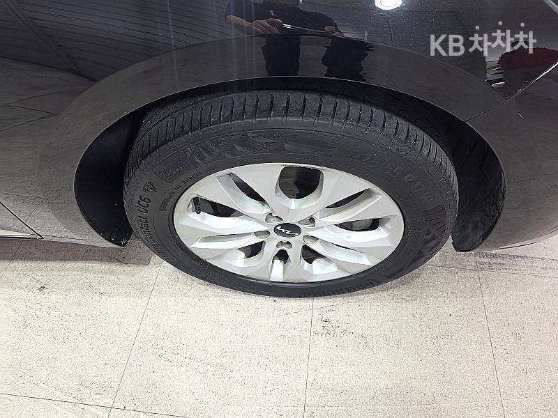 Kia K8 — miniaturë 18