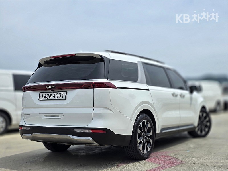Kia Carnival — miniaturë 2