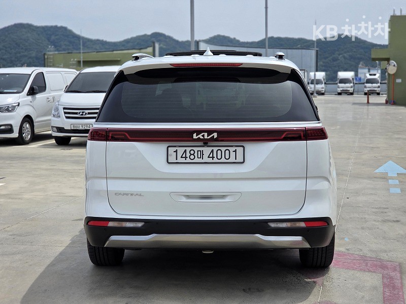 Kia Carnival — miniaturë 4
