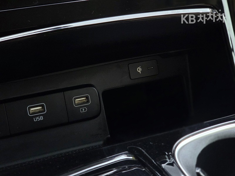 Kia Carnival — miniaturë 15