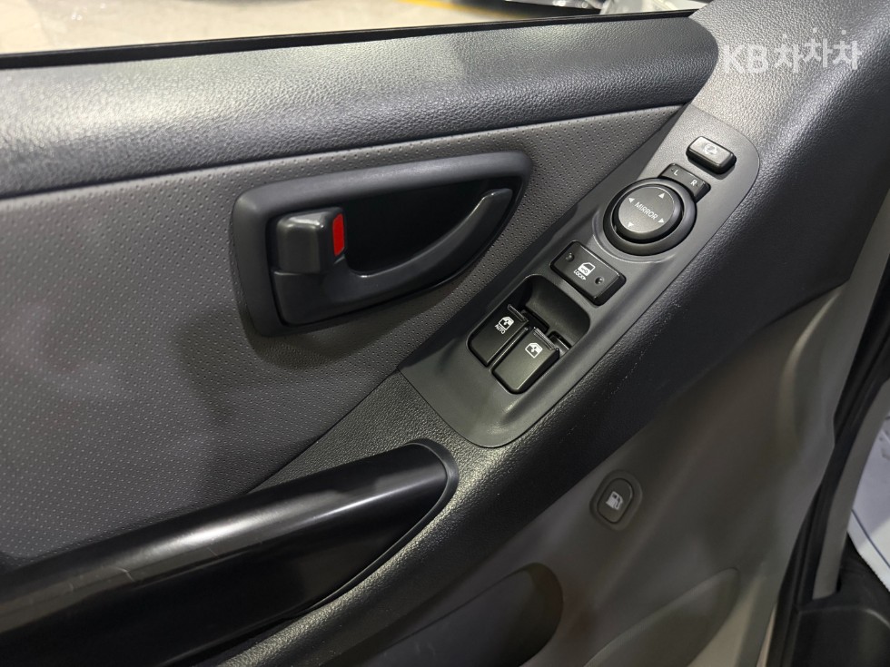 Hyundai Starex — miniaturë 16