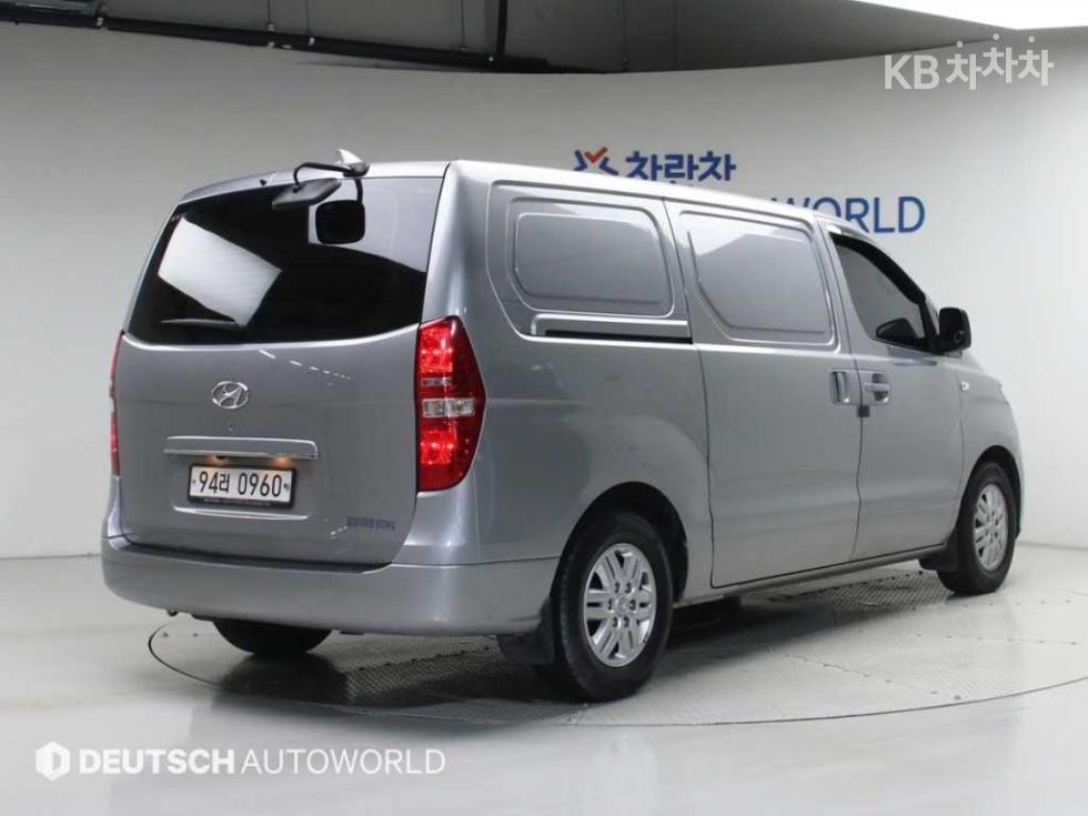 Hyundai Starex — miniaturë 2
