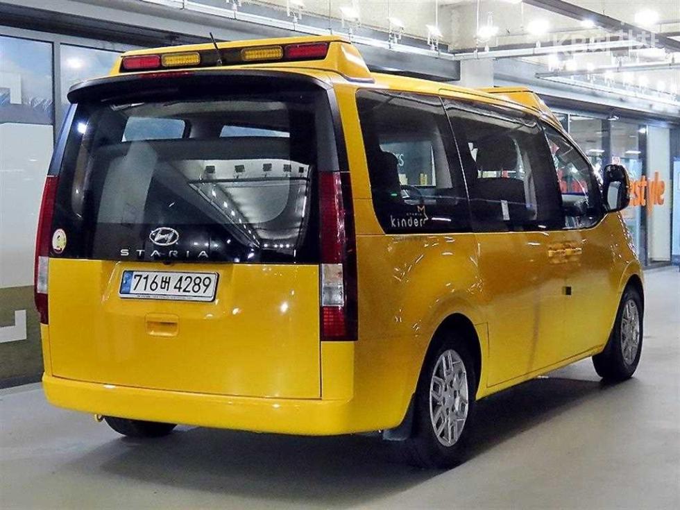 Hyundai Staria — miniaturë 4