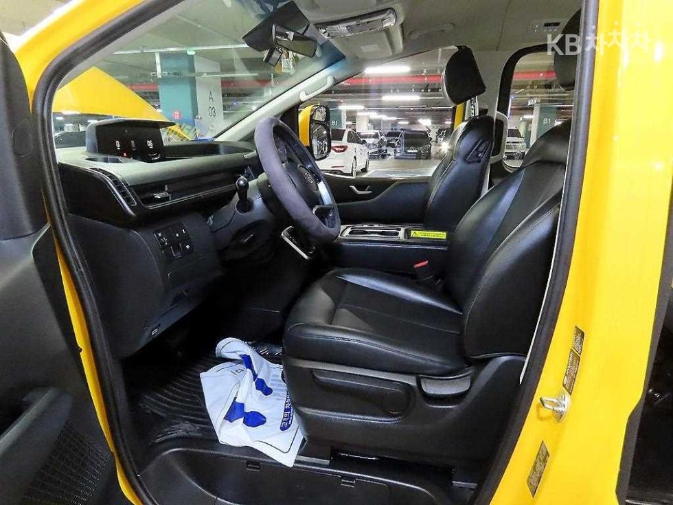 Hyundai Staria — miniaturë 6
