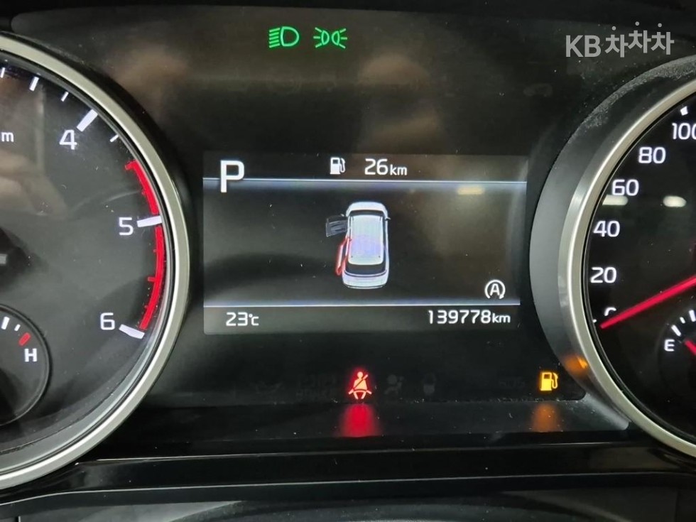 Kia Carnival — miniaturë 5