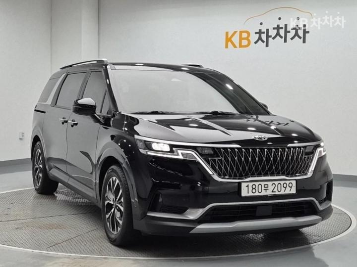 Kia Carnival — miniaturë 4