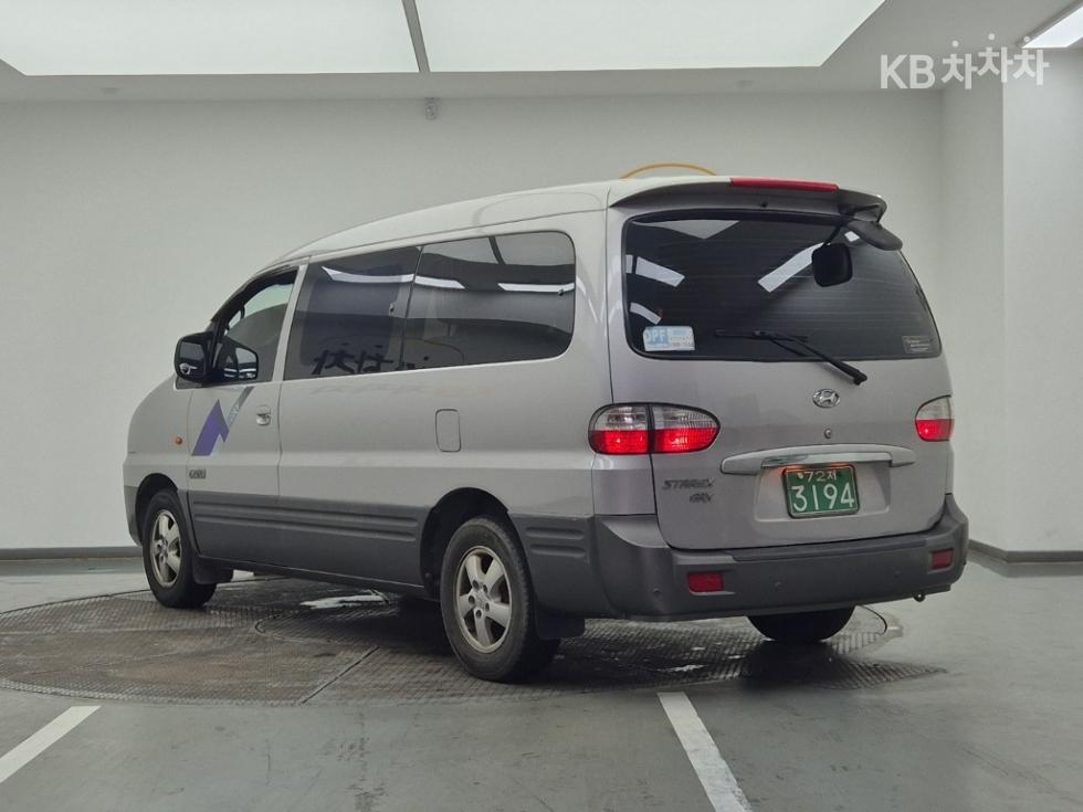 Hyundai Starex — miniaturë 3