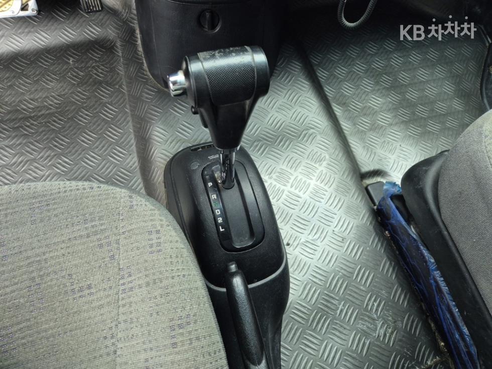 Hyundai Starex — miniaturë 8