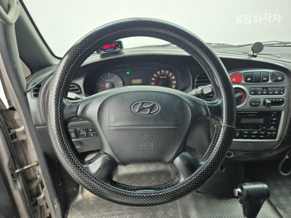 Hyundai Starex — miniaturë 9