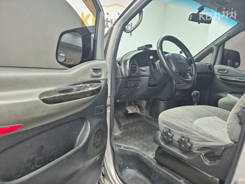 Hyundai Starex — miniaturë 13