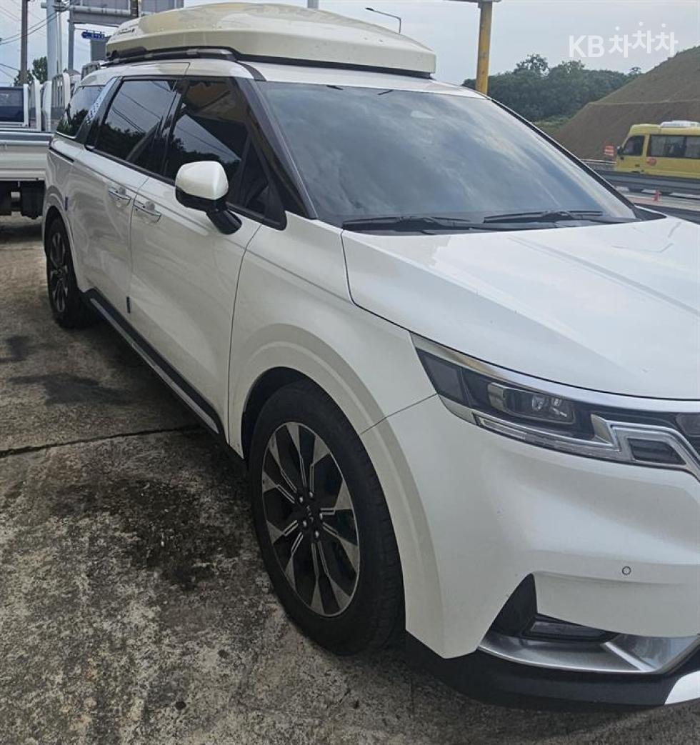 Kia Carnival — miniaturë 3