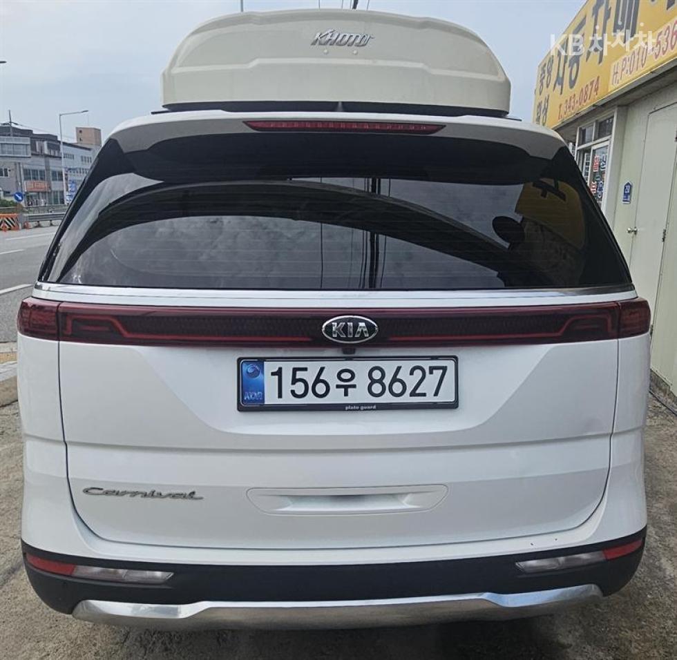 Kia Carnival — miniaturë 7