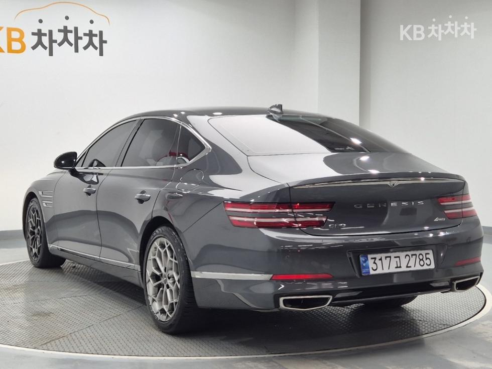 Genesis G80 — miniaturë 2