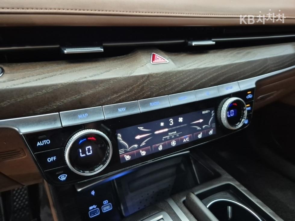 Genesis G80 — miniaturë 15