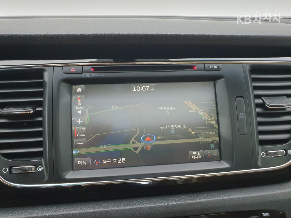 Kia Carnival — miniaturë 11