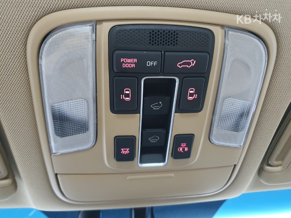 Kia Carnival — miniaturë 20