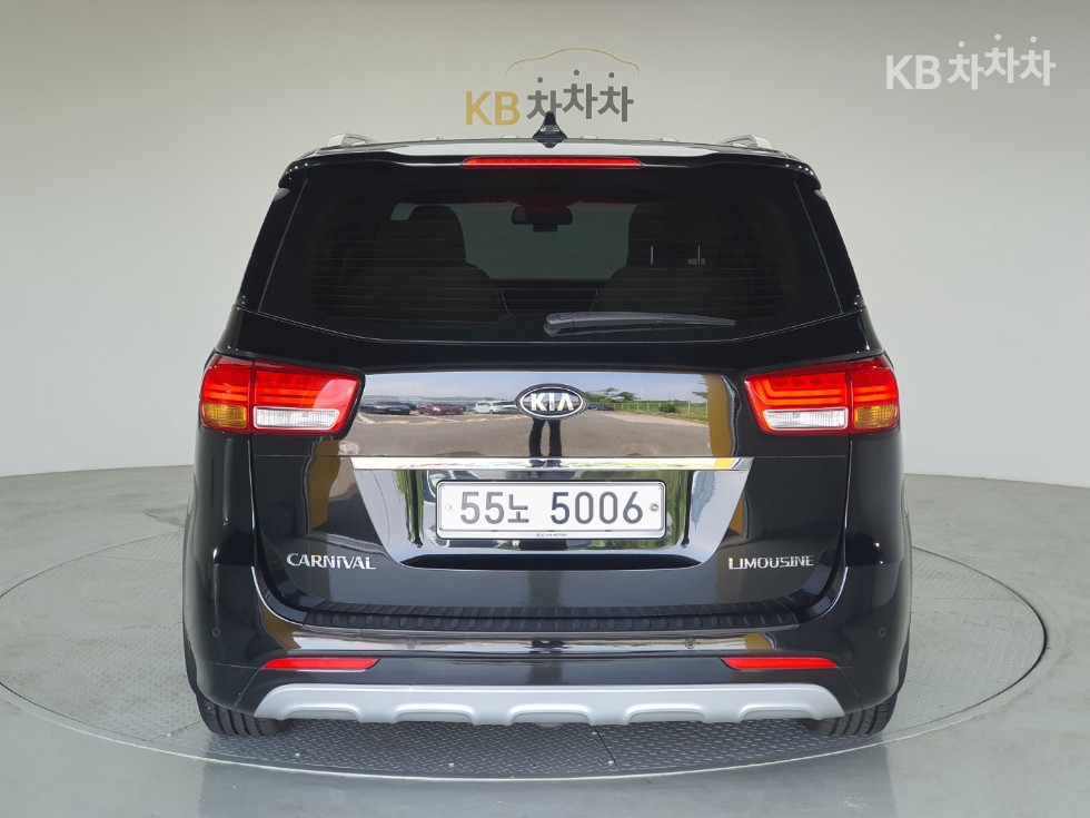 Kia Carnival — miniaturë 3