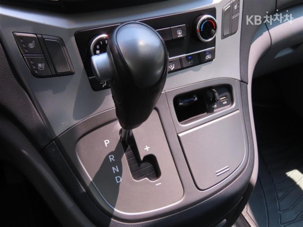 Hyundai Starex — miniaturë 6