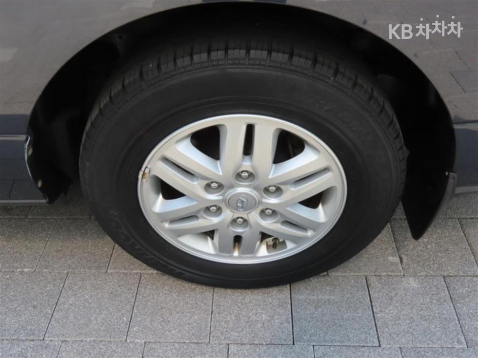 Hyundai Starex — miniaturë 16