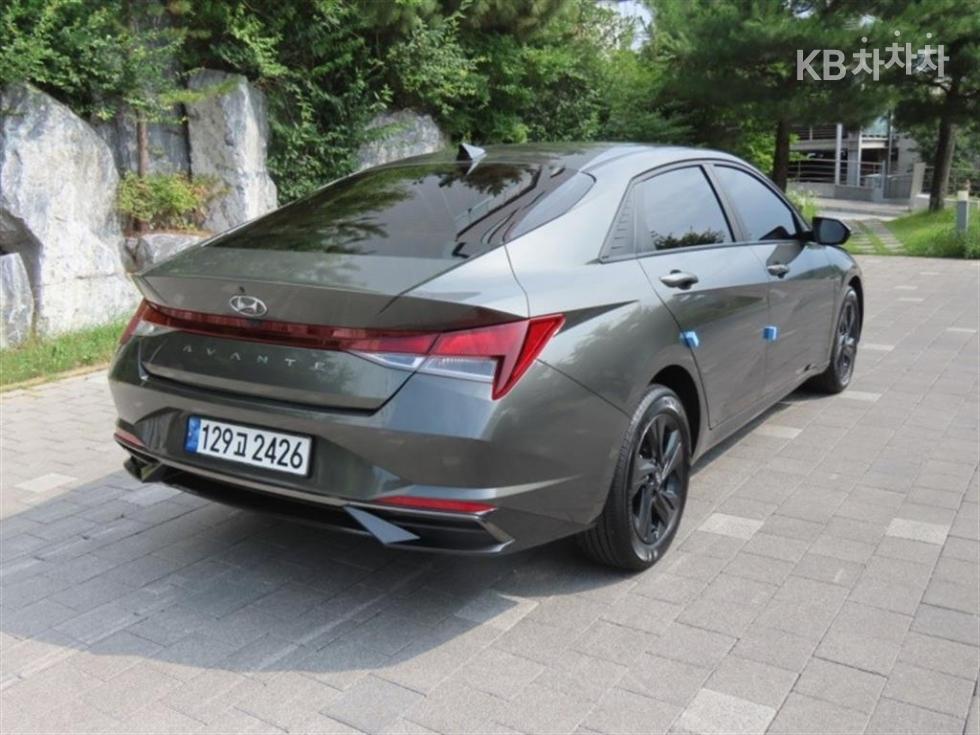 Hyundai Avante — miniaturë 3