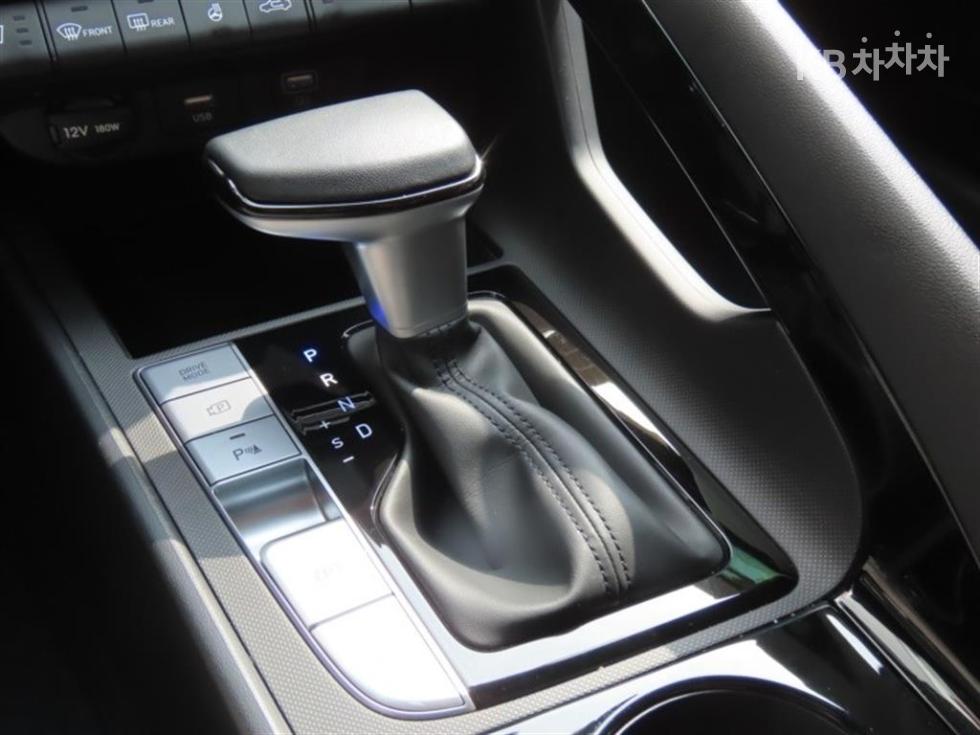 Hyundai Avante — miniaturë 6