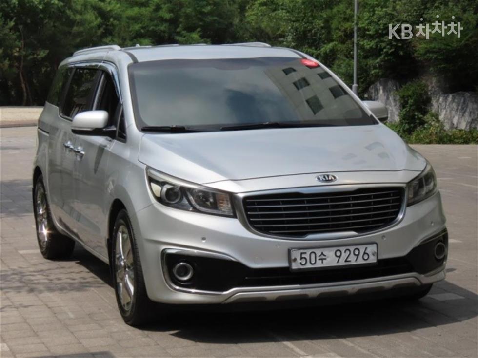 Kia Carnival — miniaturë 2