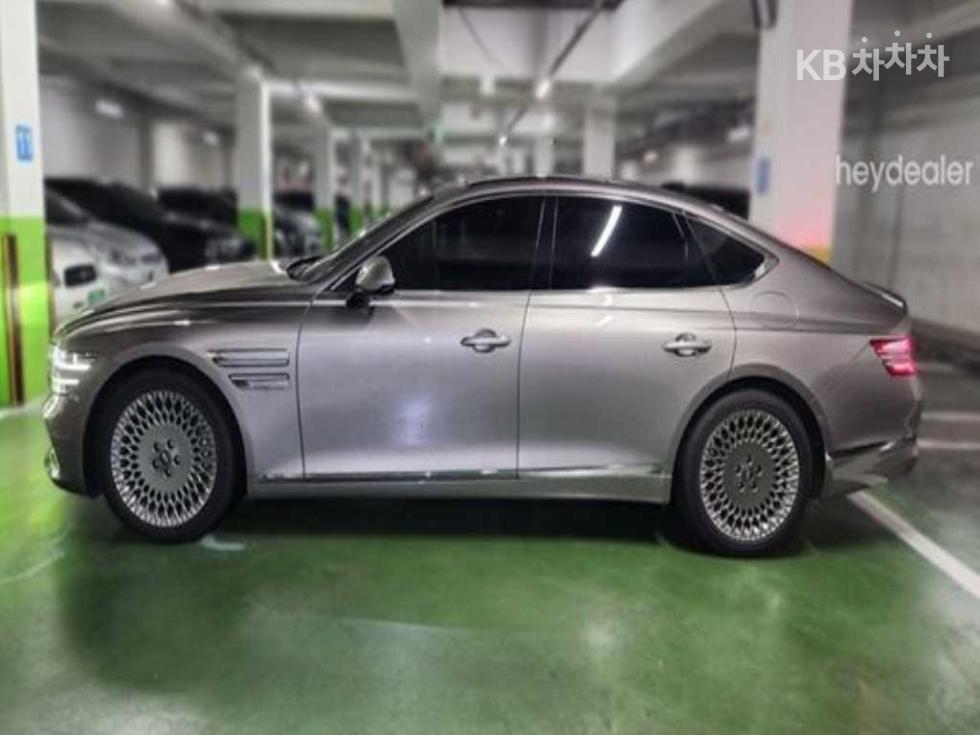 Genesis G80 — miniaturë 5
