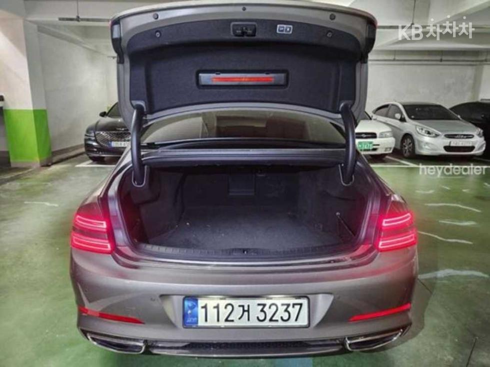 Genesis G80 — miniaturë 6