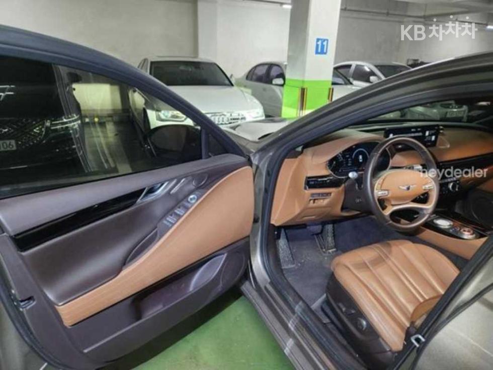 Genesis G80 — miniaturë 7
