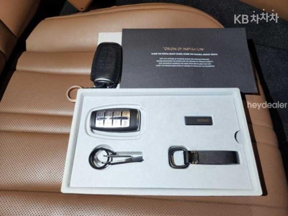 Genesis G80 — miniaturë 14