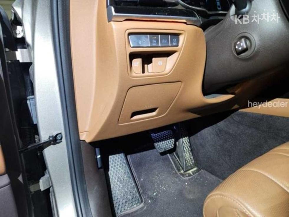 Genesis G80 — miniaturë 16