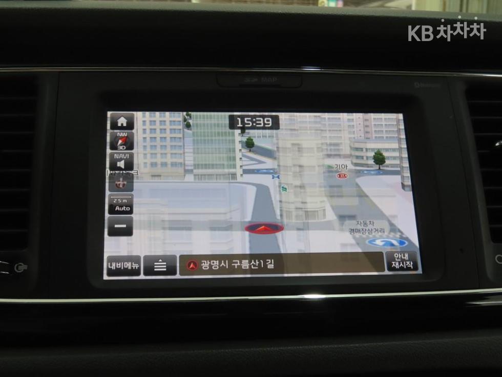 Kia Carnival — miniaturë 13