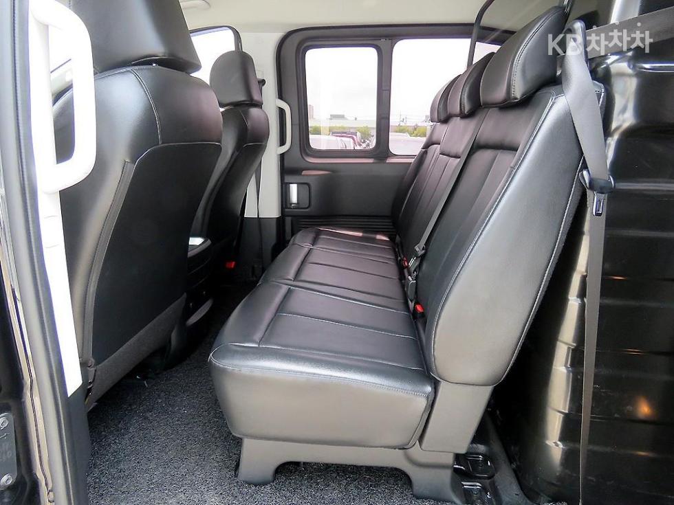 Hyundai Staria — miniaturë 8