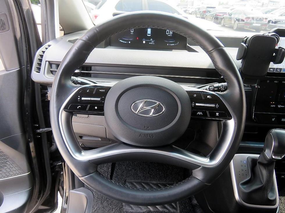 Hyundai Staria — miniaturë 10