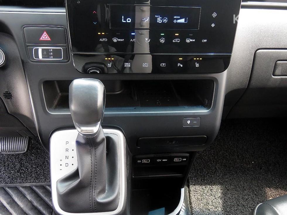 Hyundai Staria — miniaturë 13
