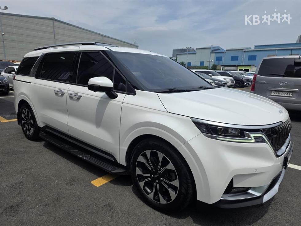 Kia Carnival — miniaturë 7