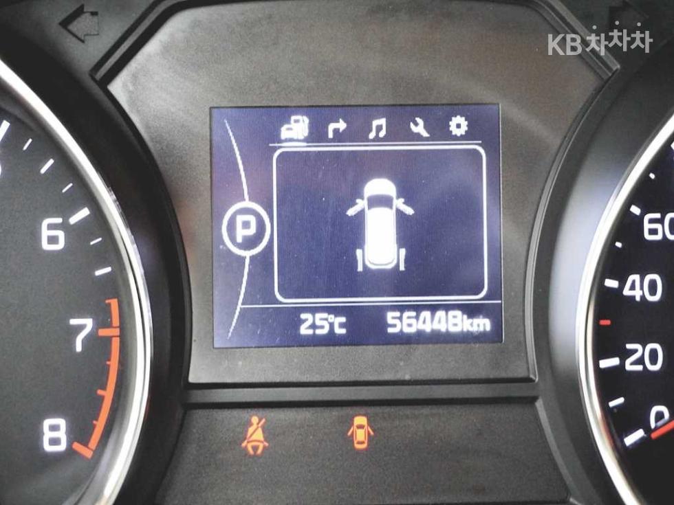 Kia Carnival — miniaturë 12