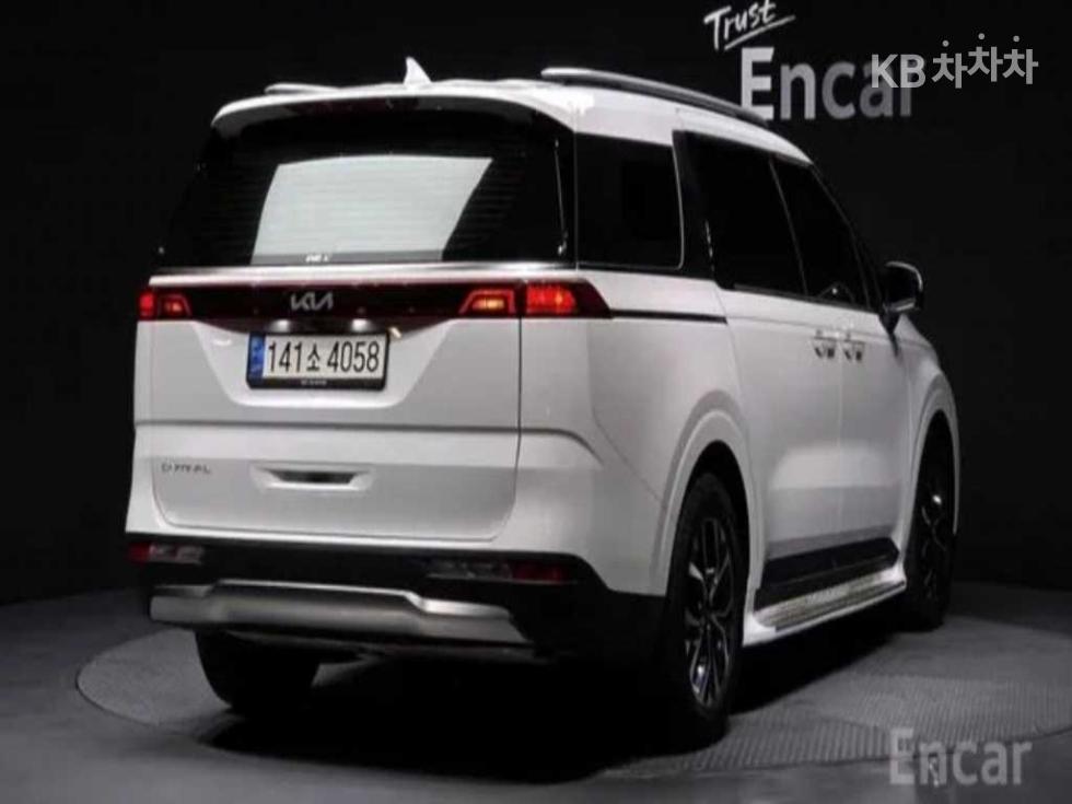 Kia Carnival — miniaturë 2