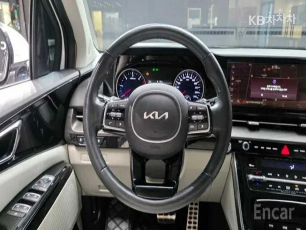 Kia Carnival — miniaturë 9