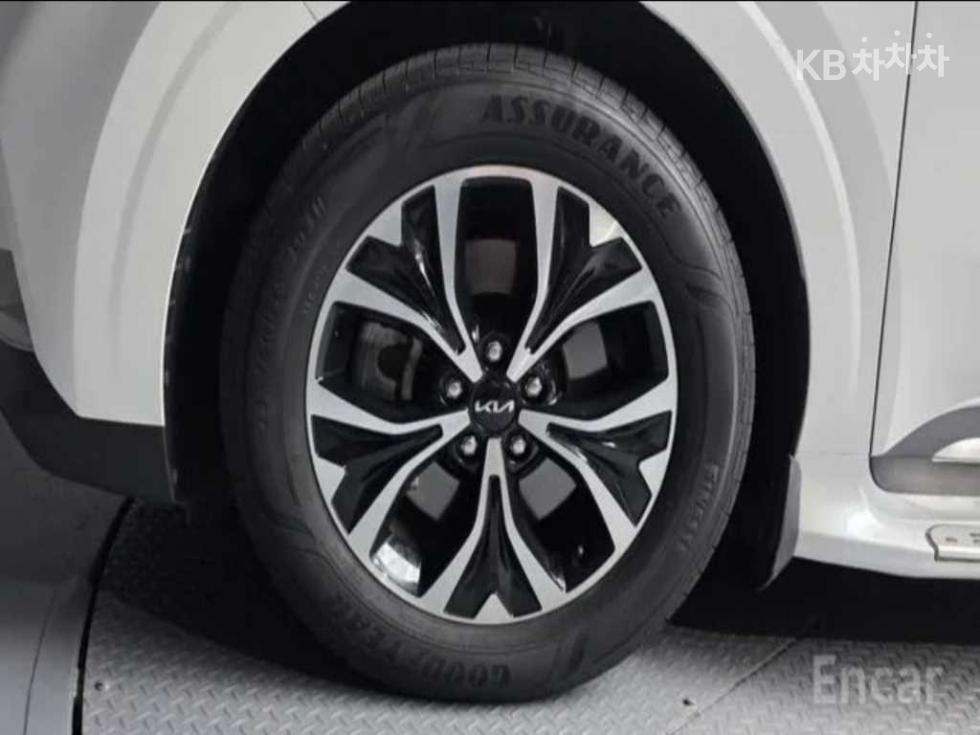 Kia Carnival — miniaturë 19