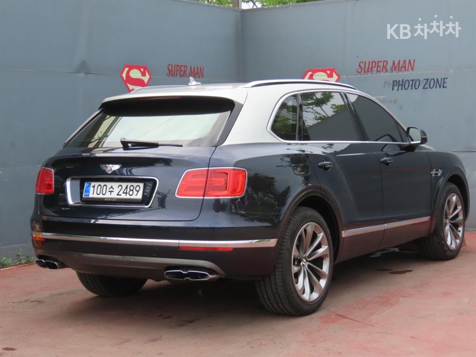 Bentley Bentayga — miniaturë 3