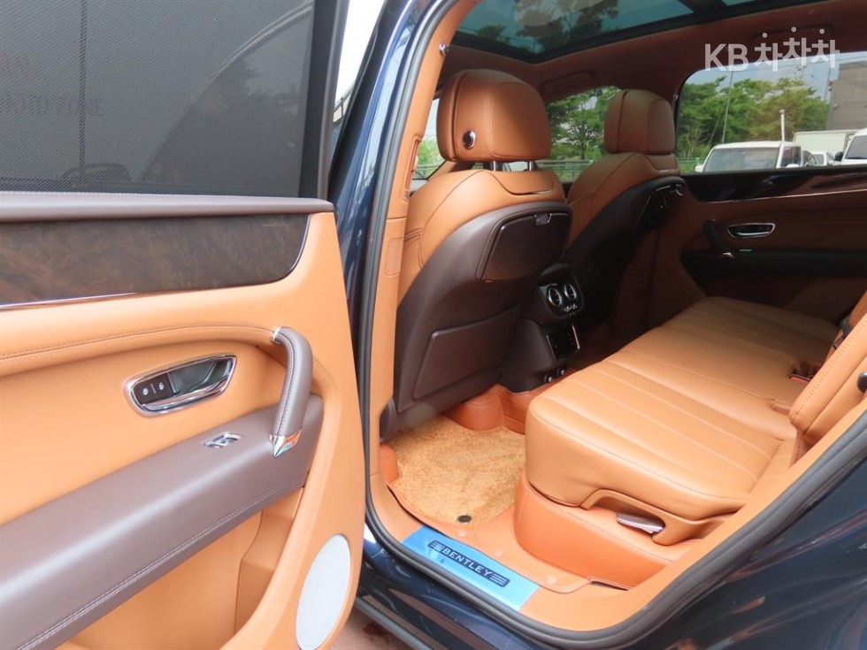 Bentley Bentayga — miniaturë 6