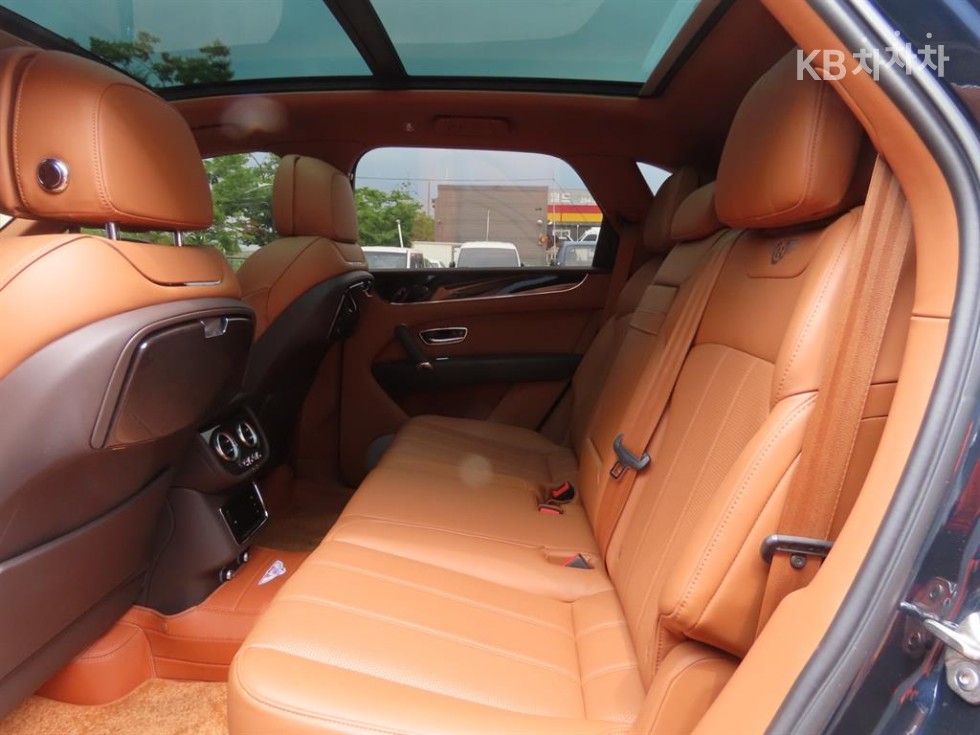 Bentley Bentayga — miniaturë 8